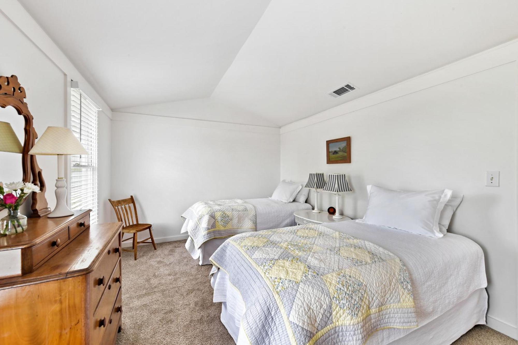 The Farmhouse Inn Buckhead Room photo